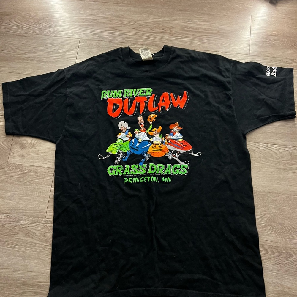 Fruit of the Loom Black T-Shirt with Bold Graphic